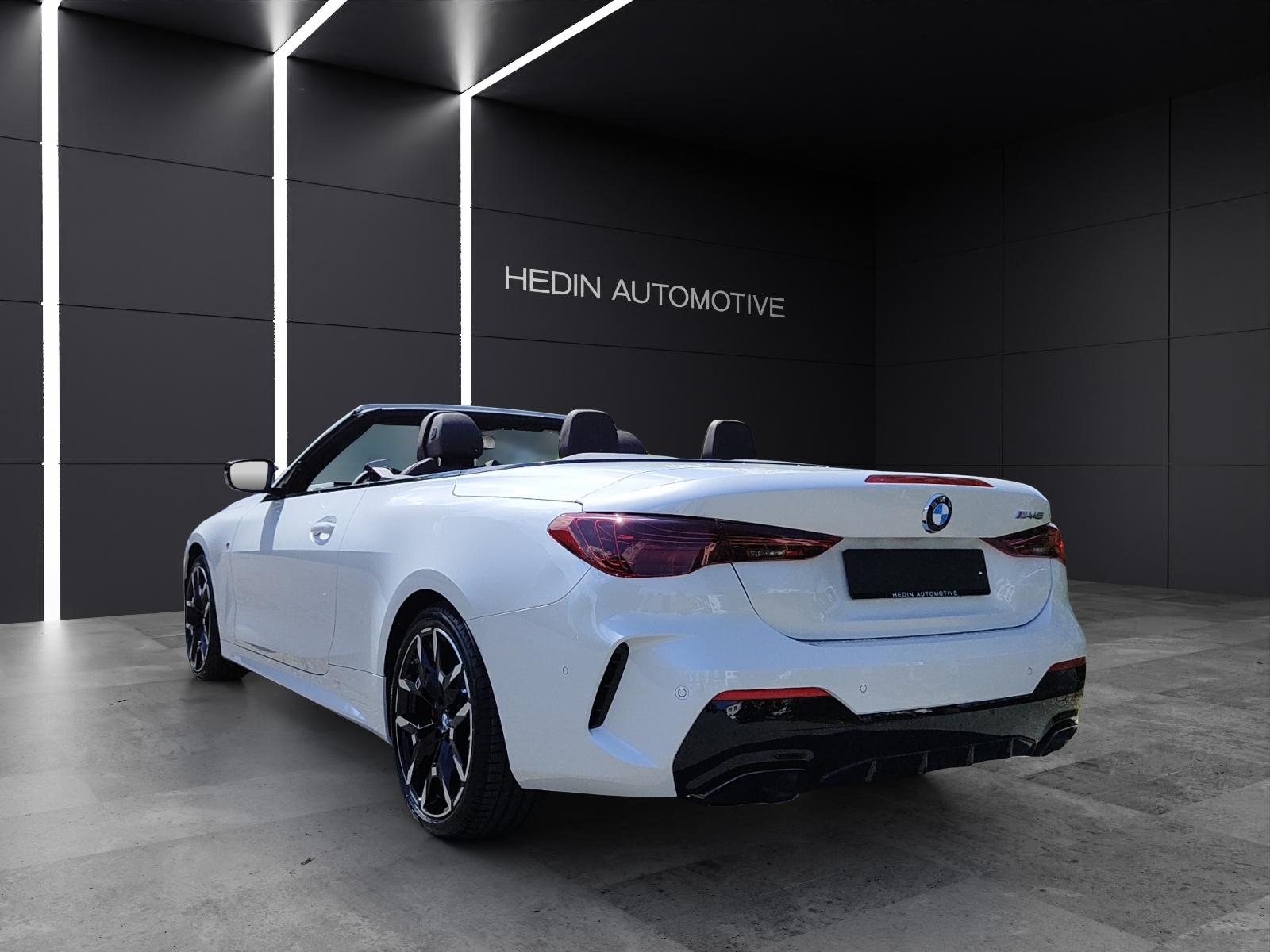 BMW M440i xDrive Cabrio-image-3