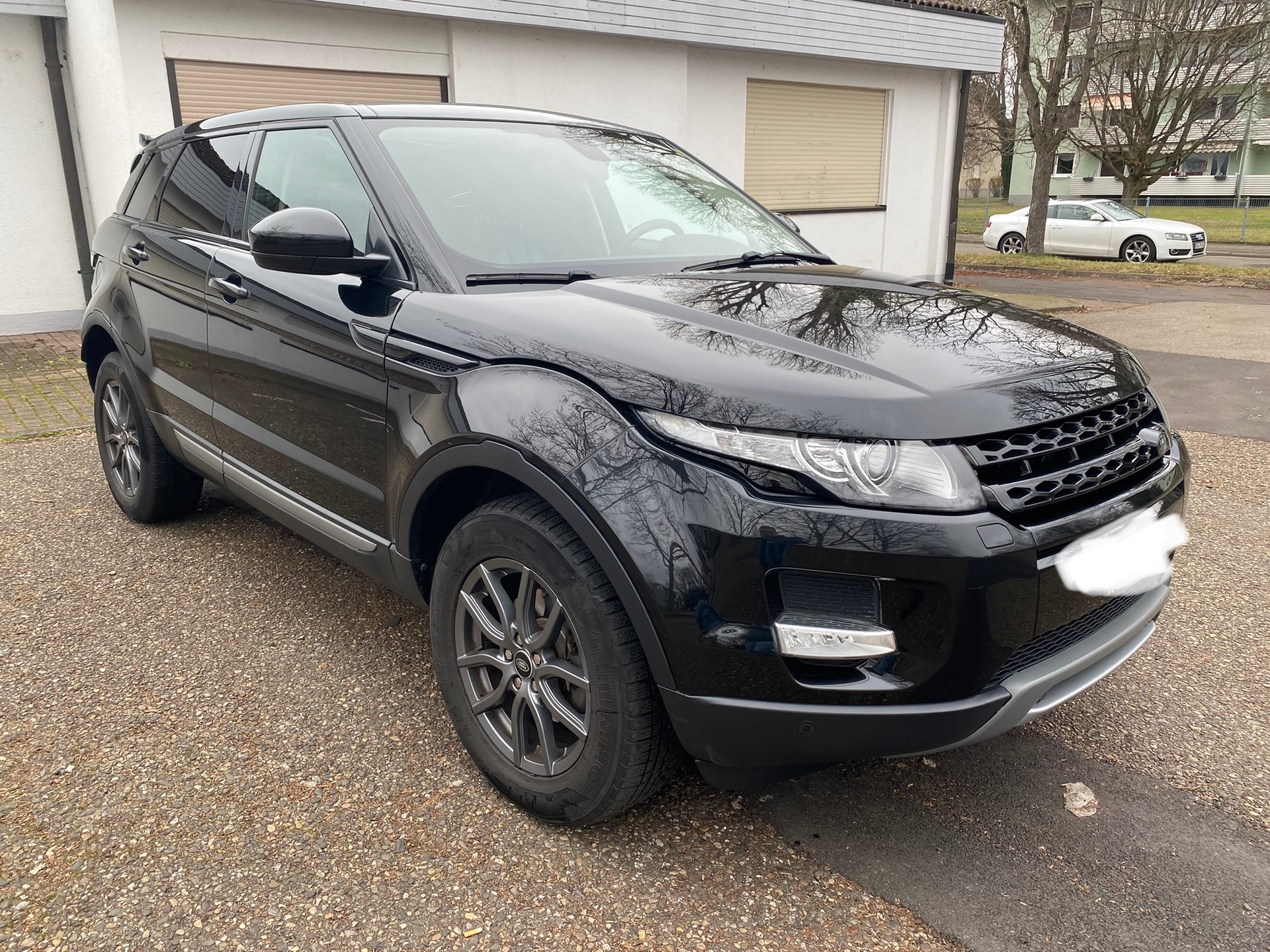 LAND ROVER Range Rover Evoque 2.2 SD4 Pure AT9-image-8