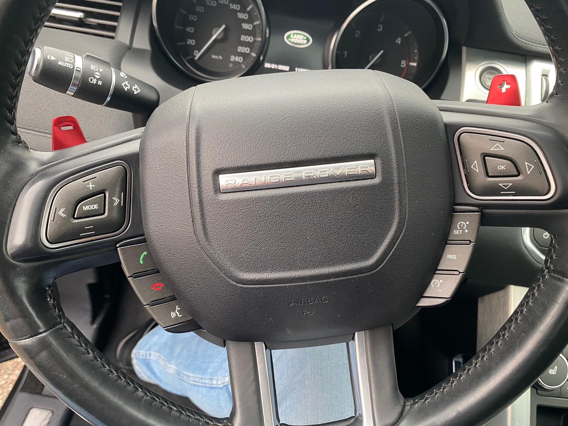LAND ROVER Range Rover Evoque 2.2 SD4 Pure AT9-image-13