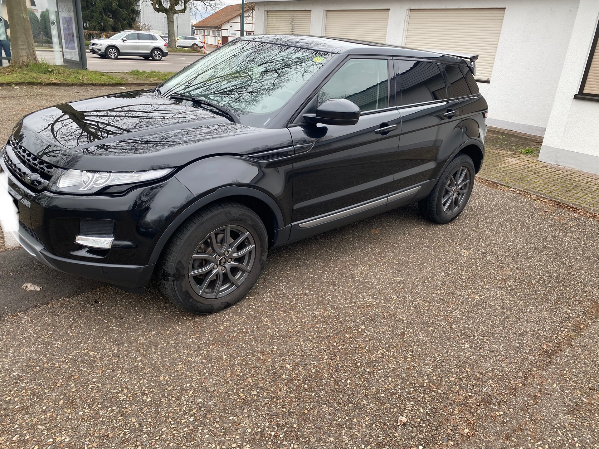LAND ROVER Range Rover Evoque 2.2 SD4 Pure AT9-image-6