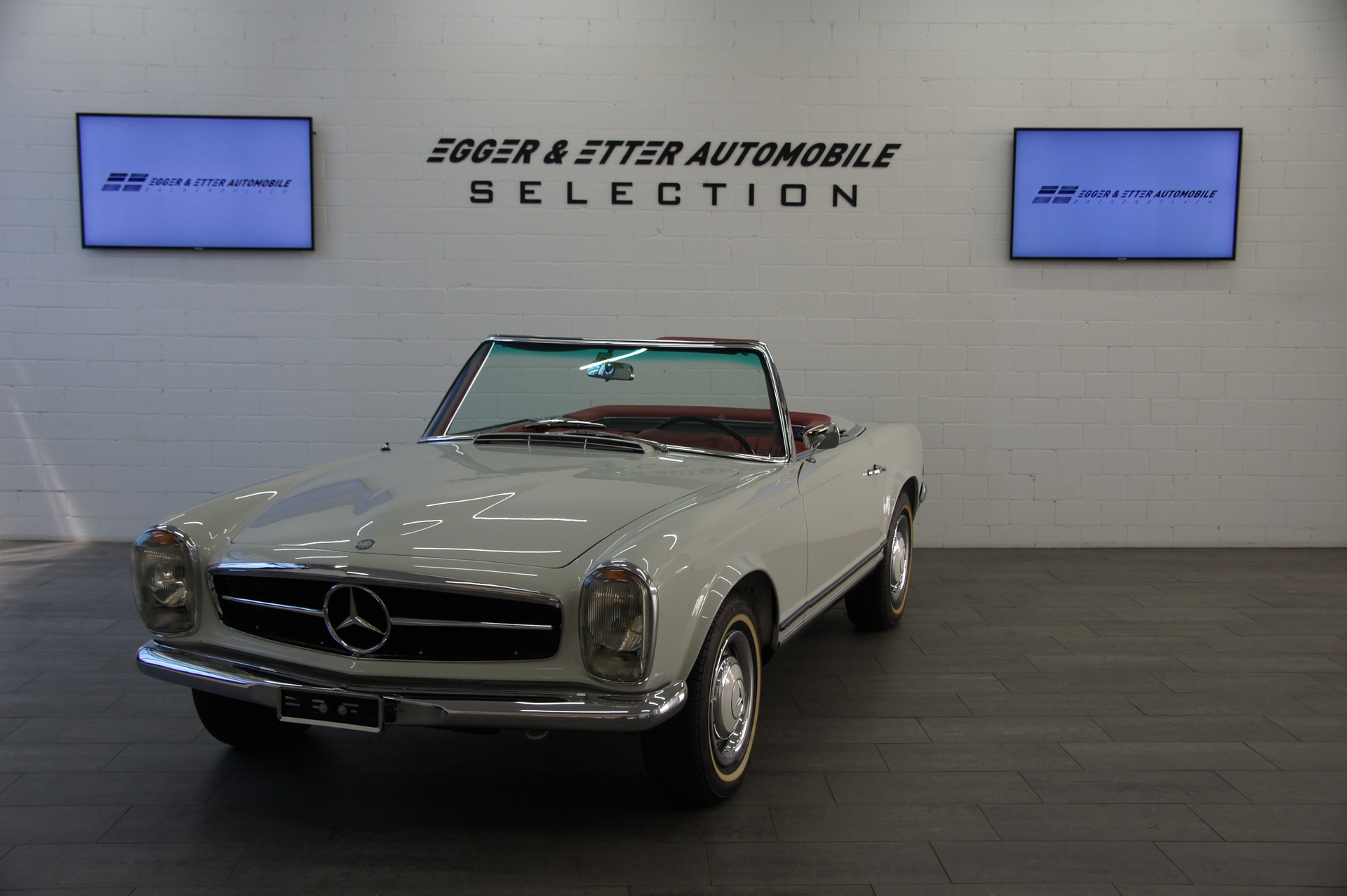MERCEDES-BENZ SL Roadster-showroom-element-1