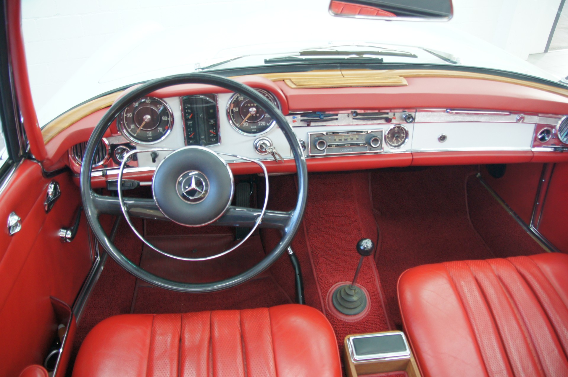 MERCEDES-BENZ SL Roadster-image-8