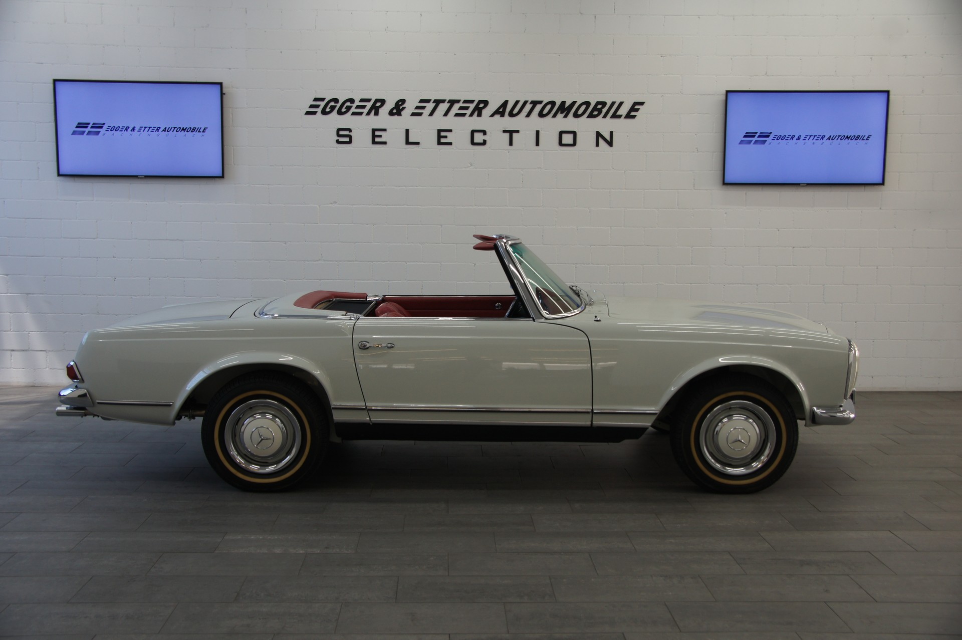 MERCEDES-BENZ SL Roadster-showroom-element-3