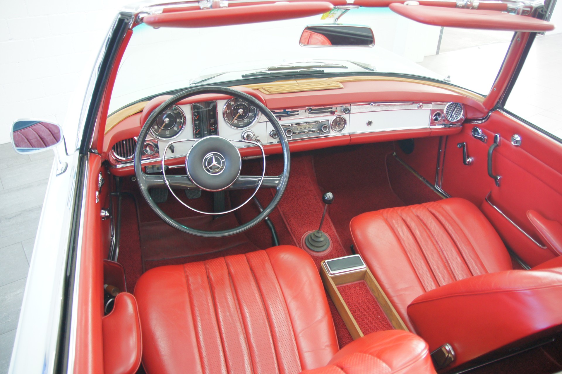 MERCEDES-BENZ SL Roadster-image-7