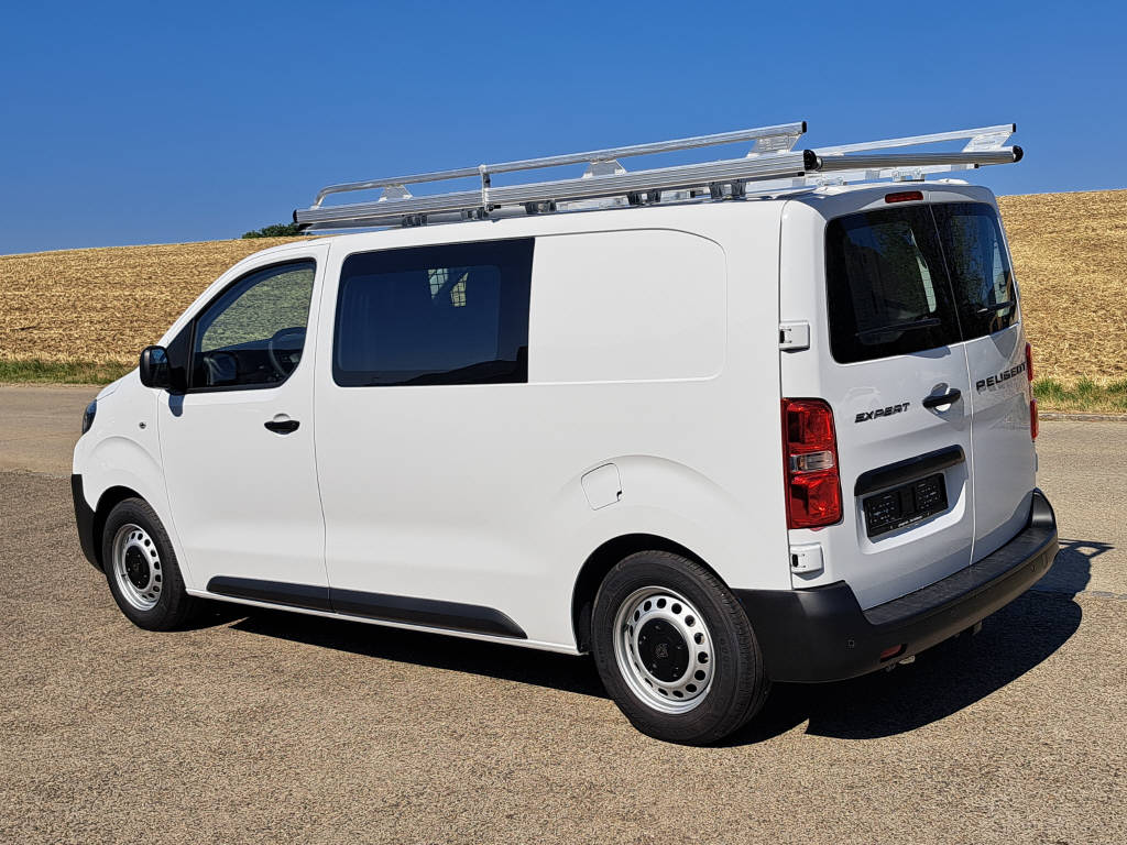 PEUGEOT Expert fourgon 1.5 BlueHDi 120cv - crochet-showroom-element-2
