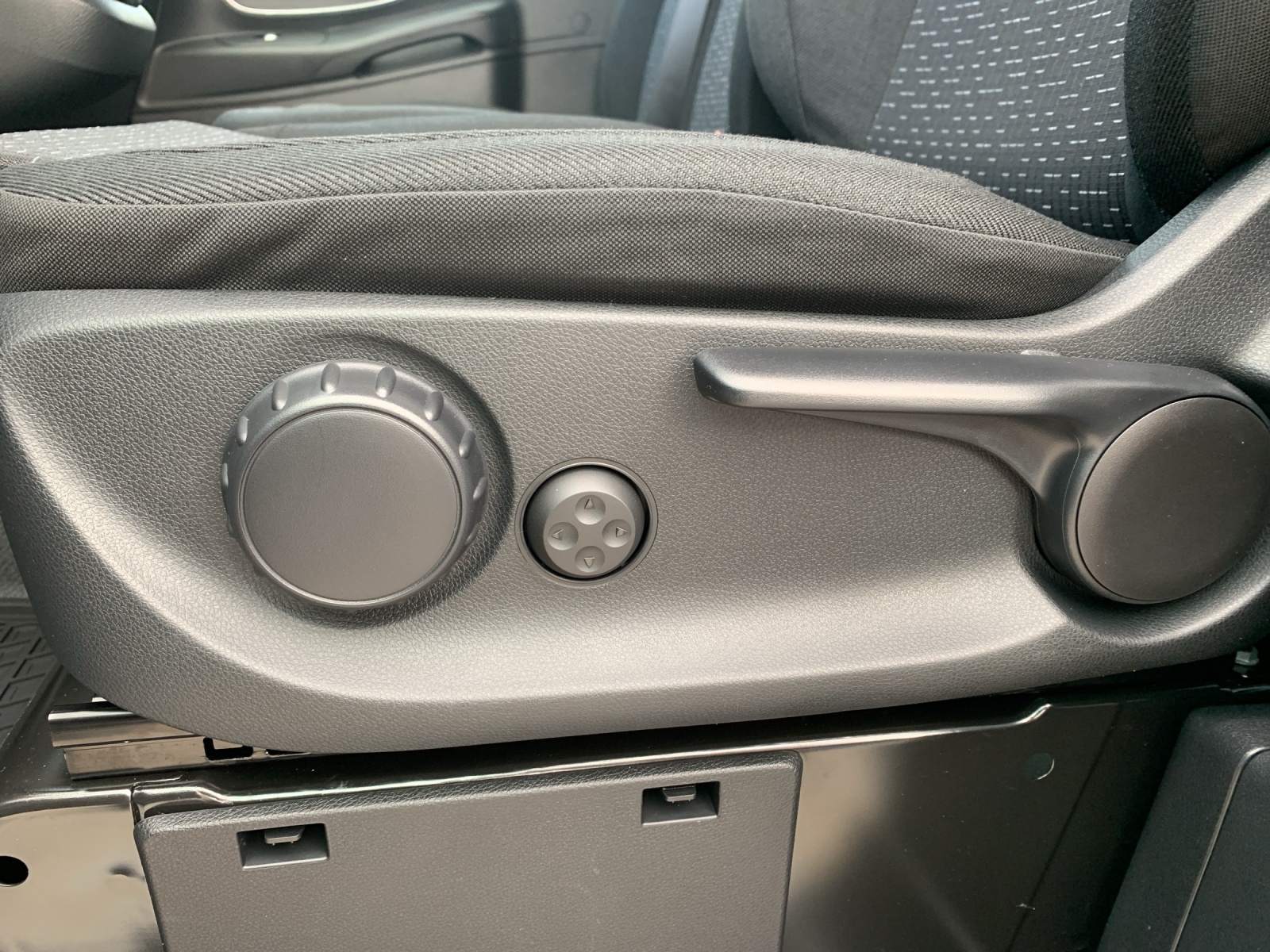MERCEDES-BENZ Vito 114 CDI Lang Pro-image-17
