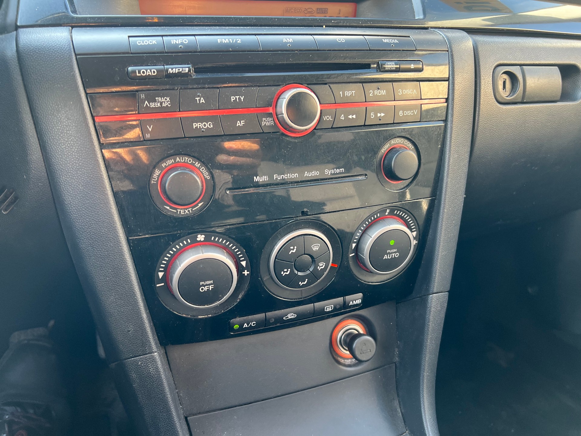 MAZDA 3 2.0 16V CD Sport-image-13
