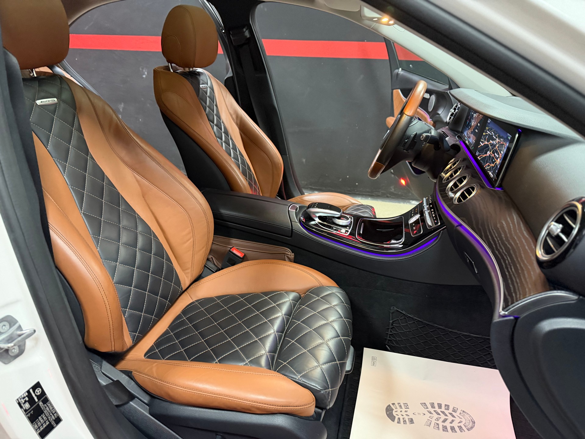 MERCEDES-BENZ E 350 d AMG LINE 9G-Tronic-image-13