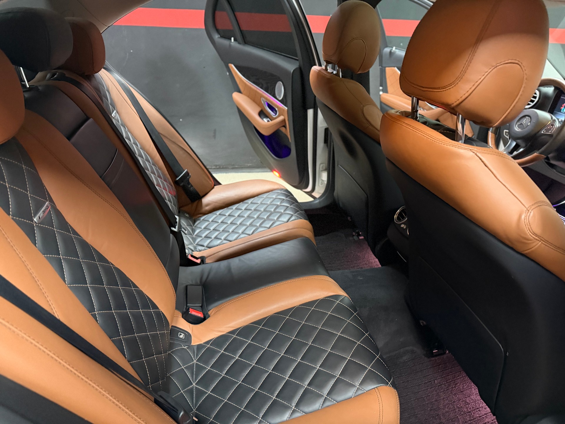 MERCEDES-BENZ E 350 d AMG LINE 9G-Tronic-image-9