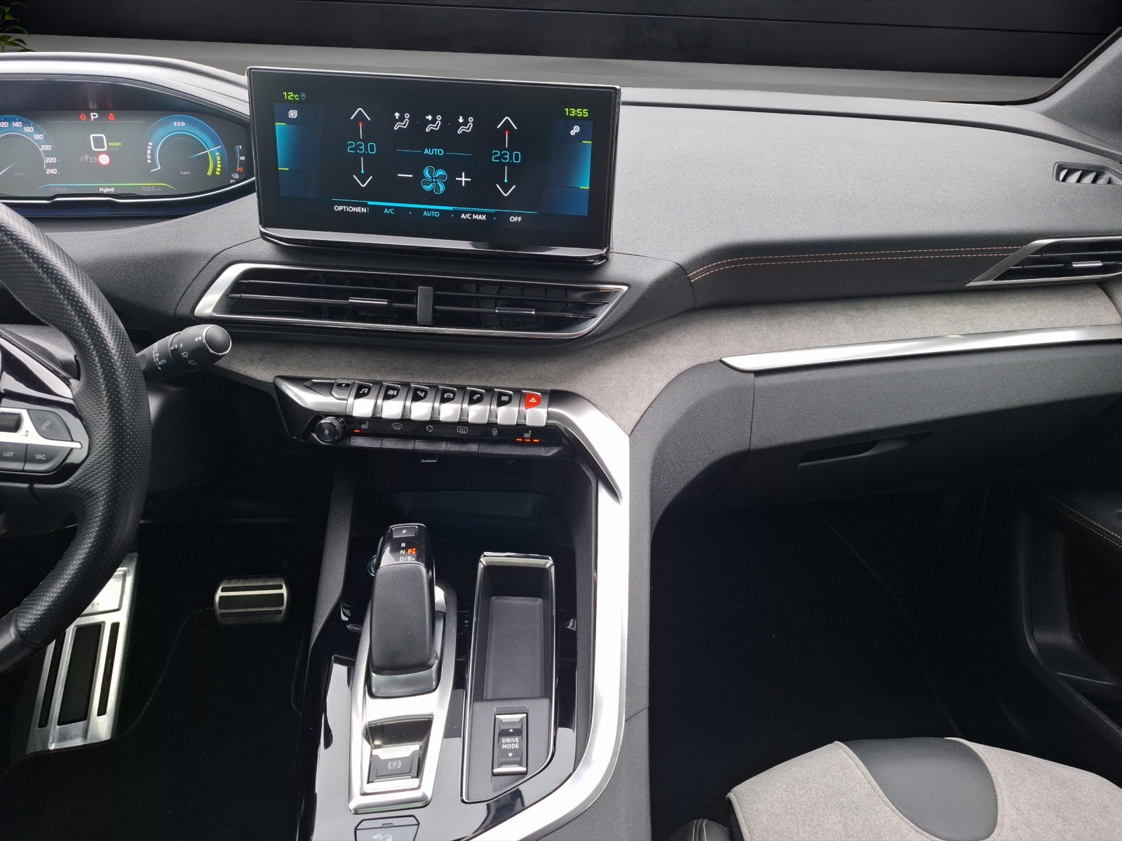 PEUGEOT 3008 300e Hybrid4 GT P-image-6