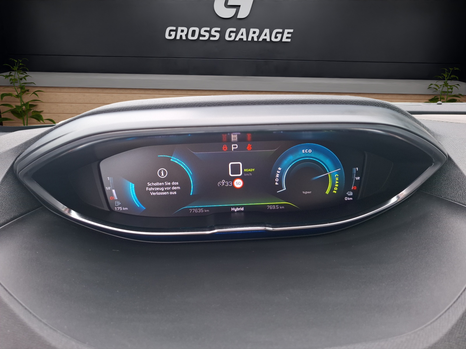 PEUGEOT 3008 300e Hybrid4 GT P-image-11