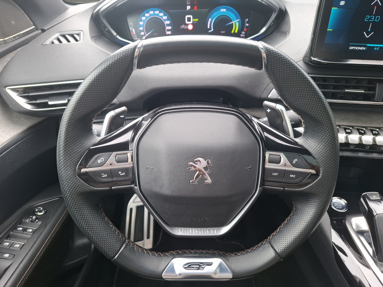 PEUGEOT 3008 300e Hybrid4 GT P-image-10