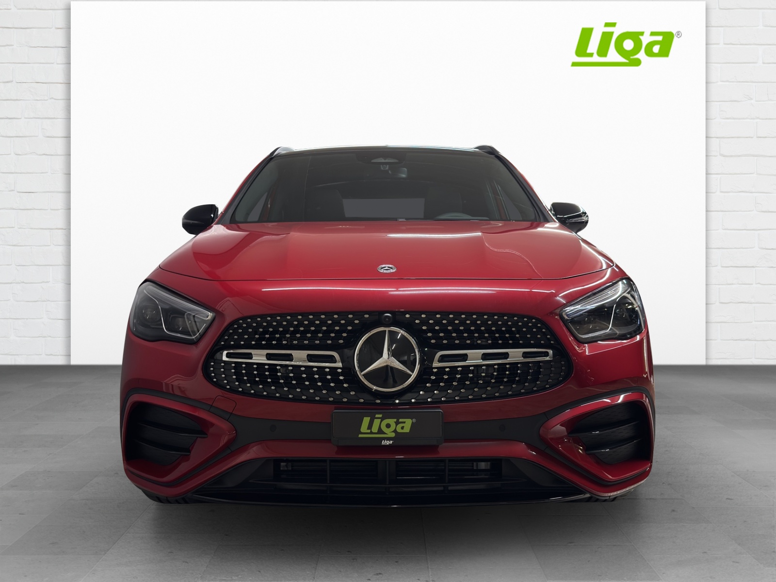 MERCEDES-BENZ GLA 250 Swiss Star-image-2