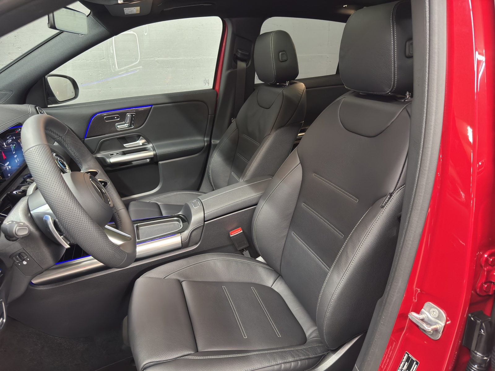 MERCEDES-BENZ GLA 250 Swiss Star-image-15