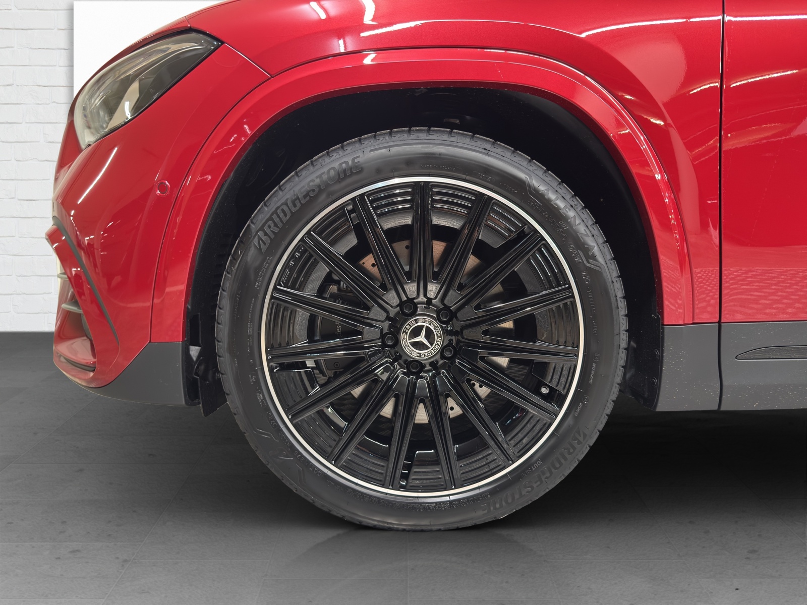 MERCEDES-BENZ GLA 250 Swiss Star-image-5