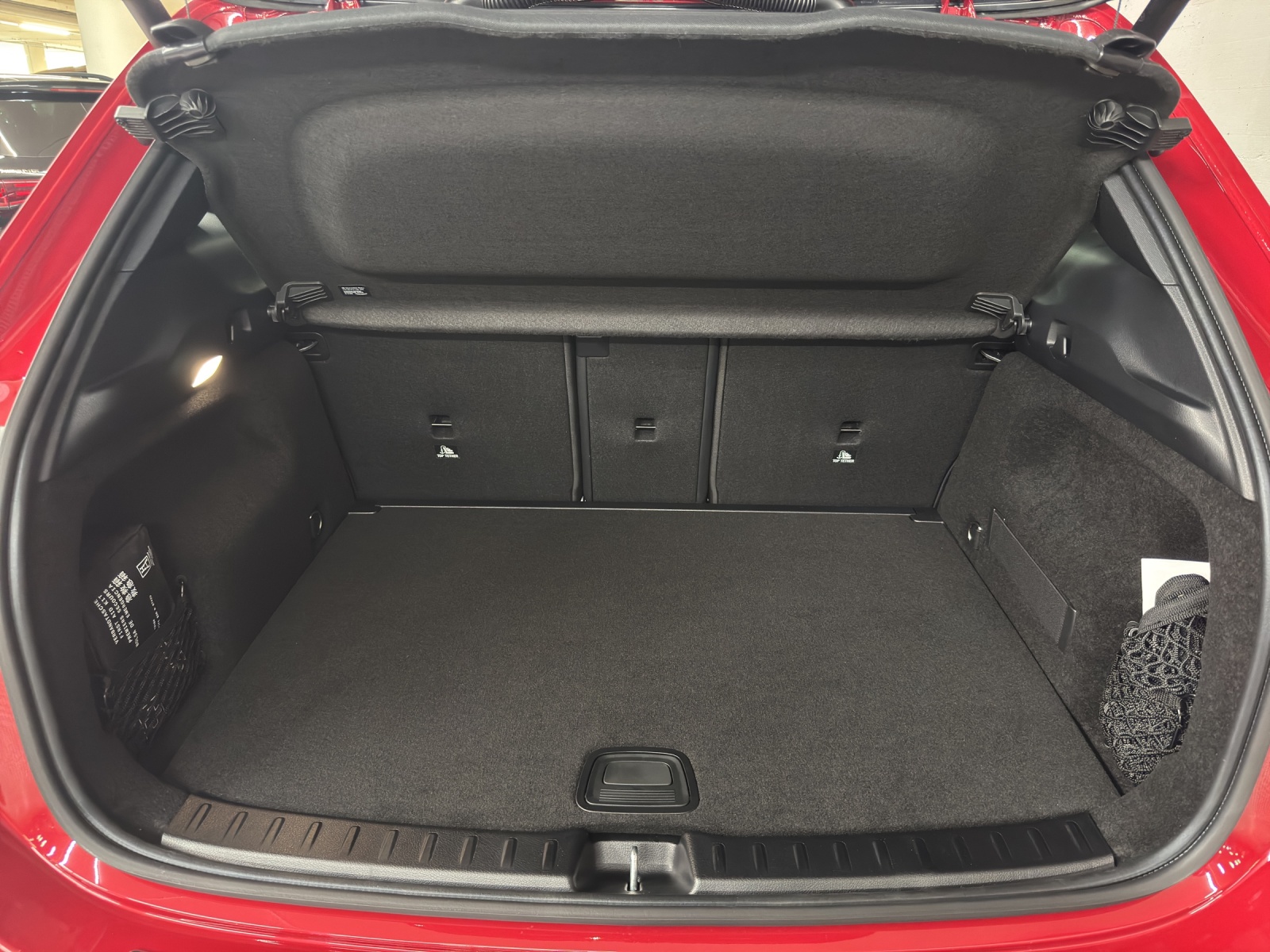 MERCEDES-BENZ GLA 250 Swiss Star-image-10