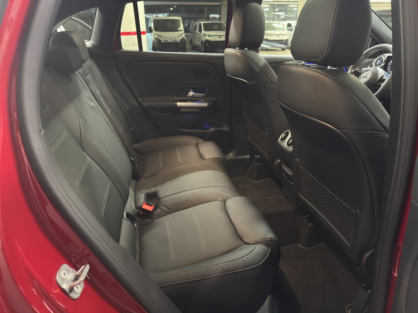 MERCEDES-BENZ GLA 250 Swiss Star-image-9