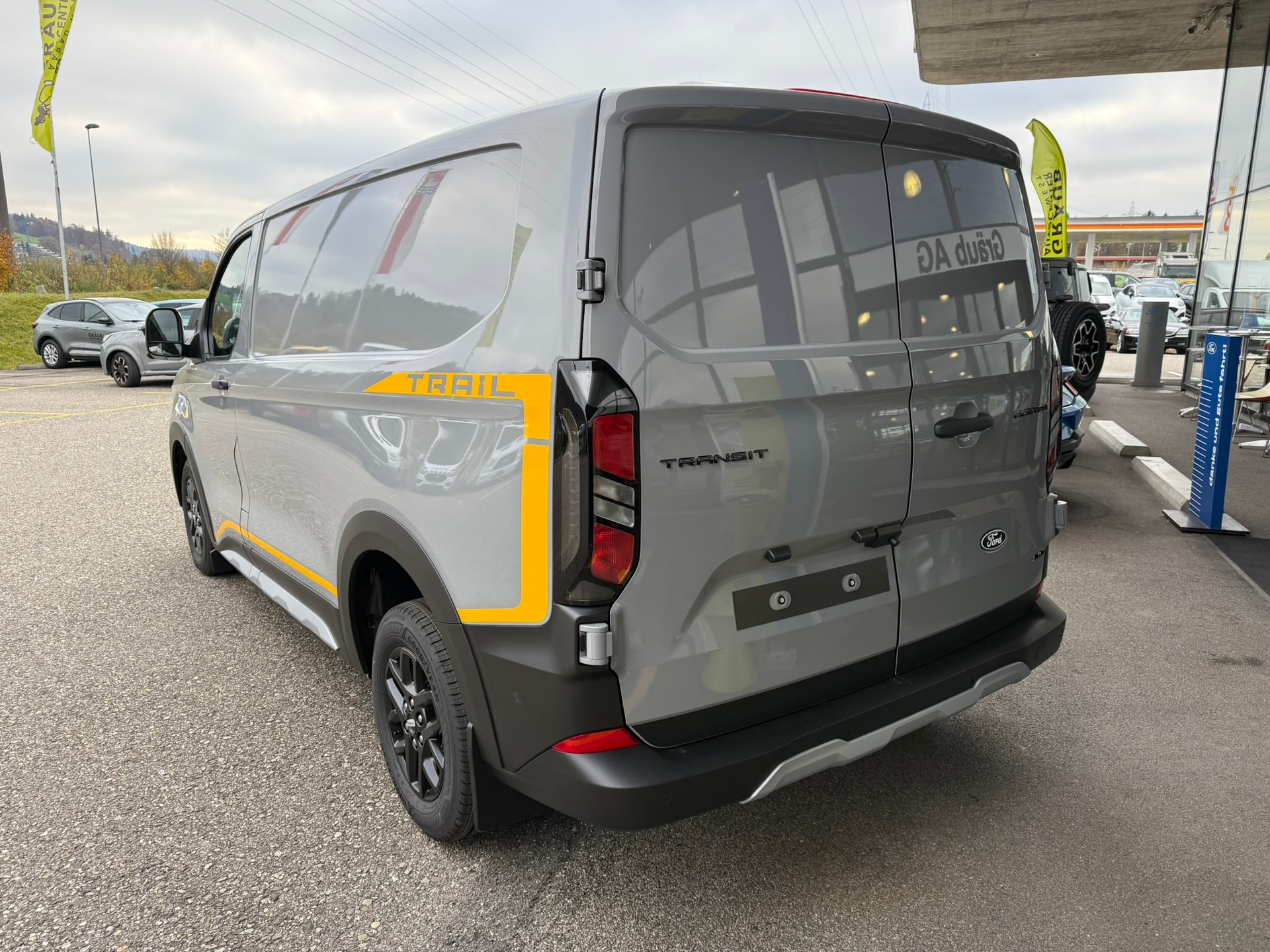 FORD Transit Custom Van 320 L1H1 Trail Automat AWD 4x4-image-4