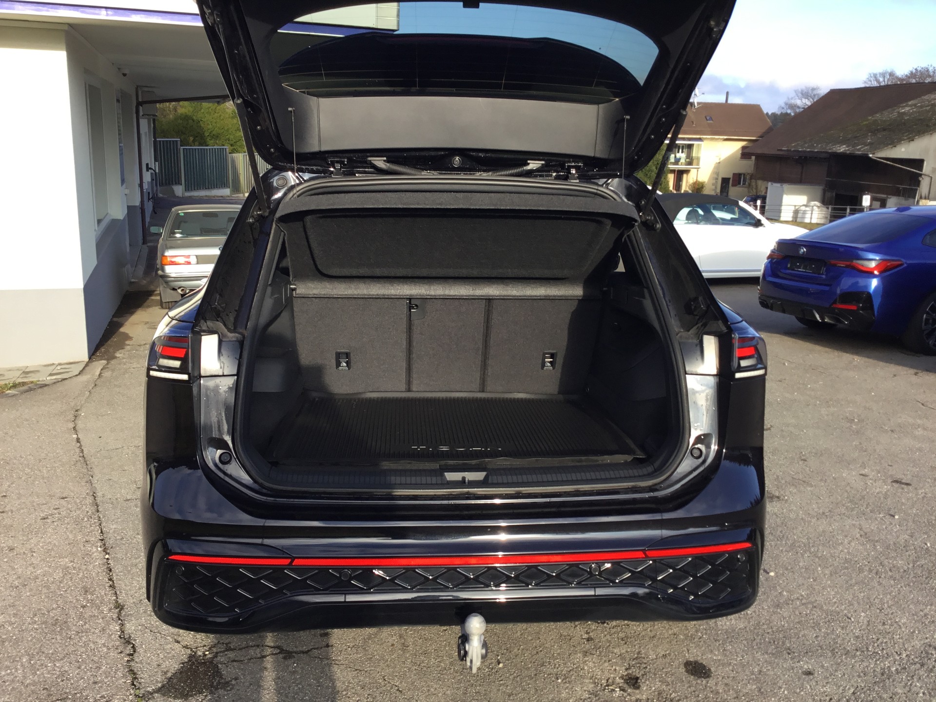 VW Tiguan 2.0 TSI DSG R-Line 4Motion-image-15