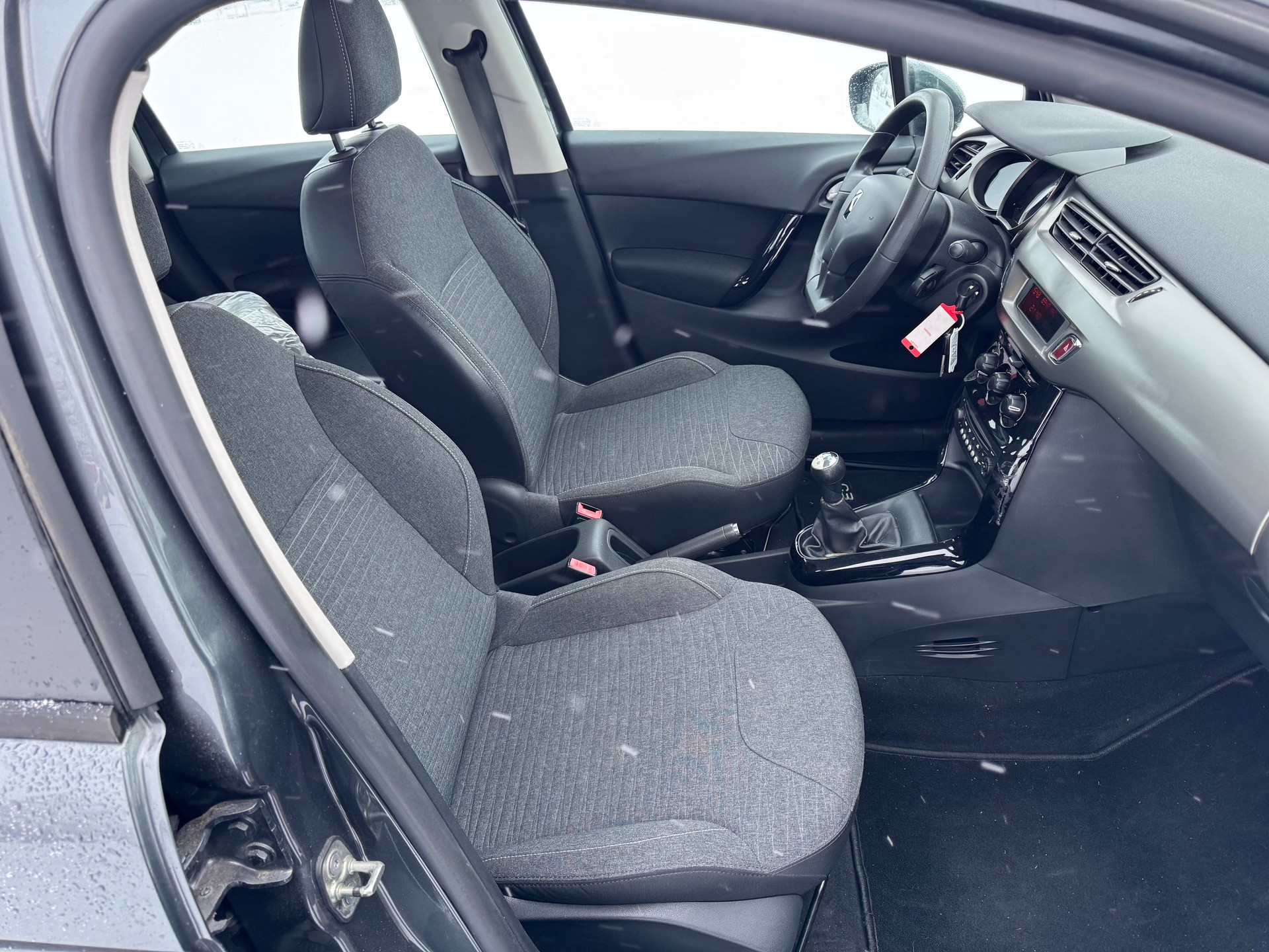 CITROEN C3 1.2i Séduction-image-3