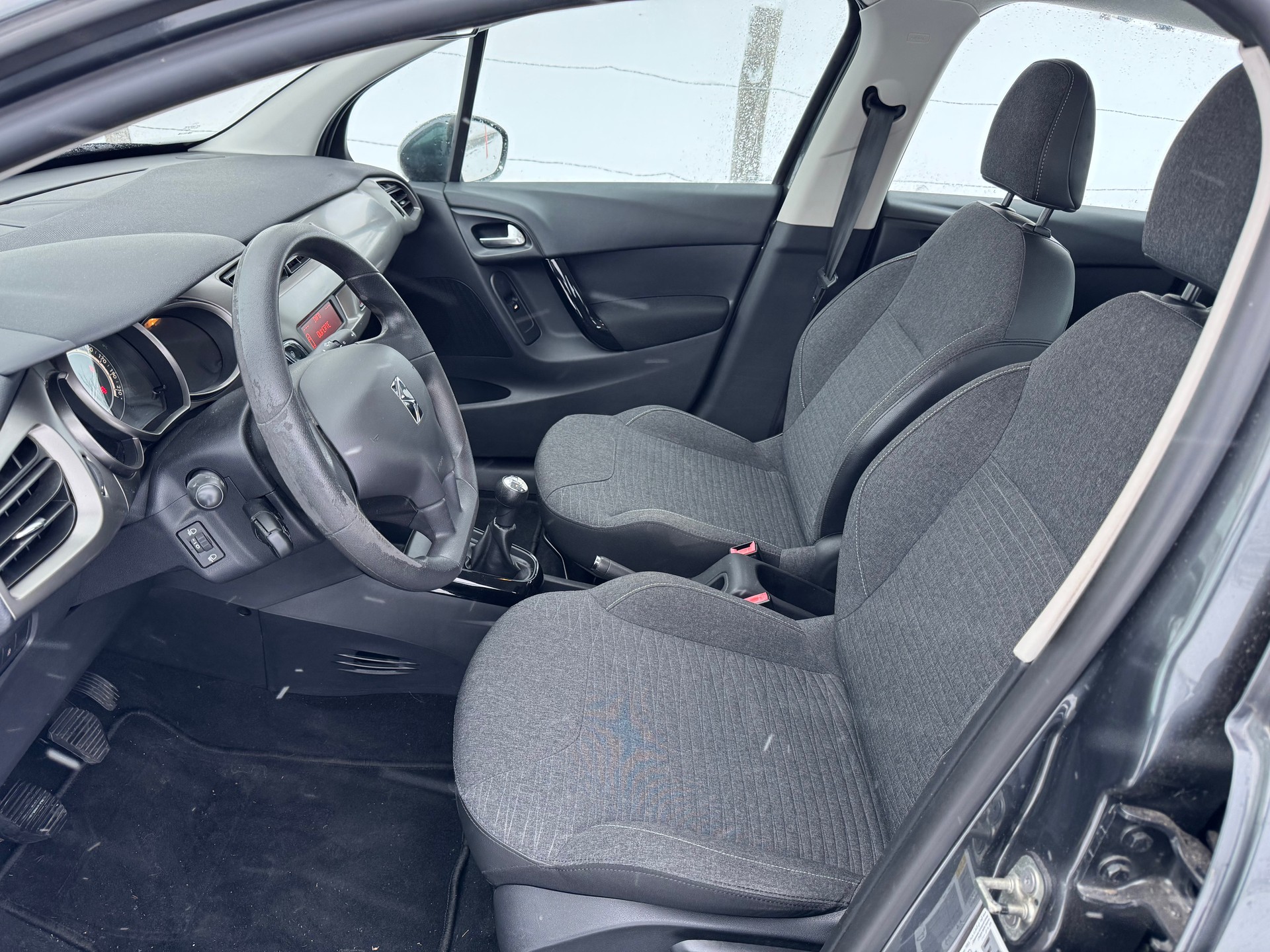 CITROEN C3 1.2i Séduction-image-5