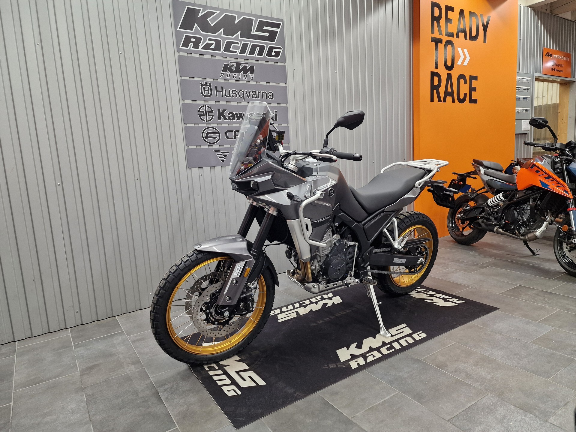KOVE 800X PRO-showroom-element-2