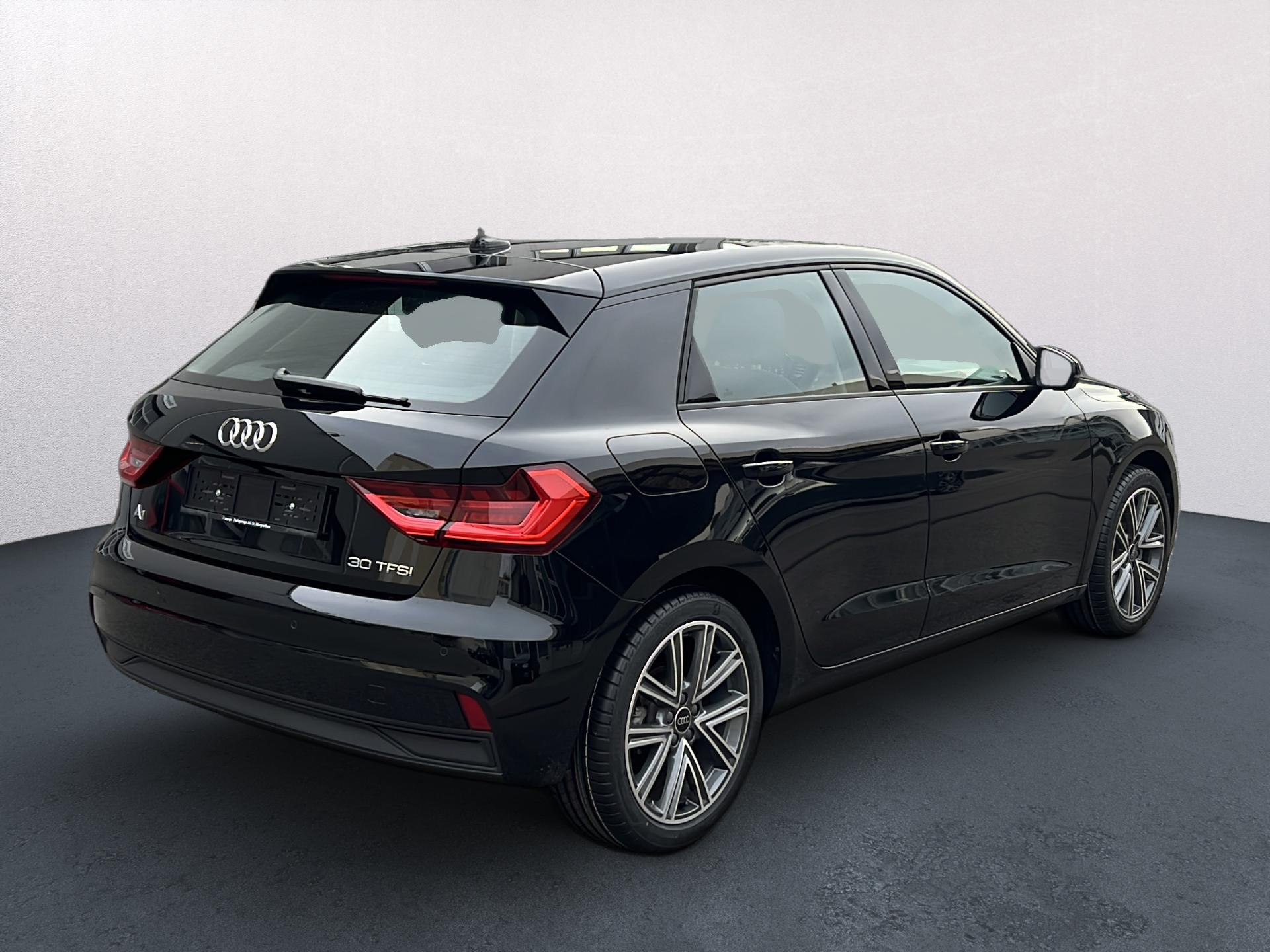 AUDI A1 Sportback 1.0 30 TFSI Attraction S-Tronic-image-4