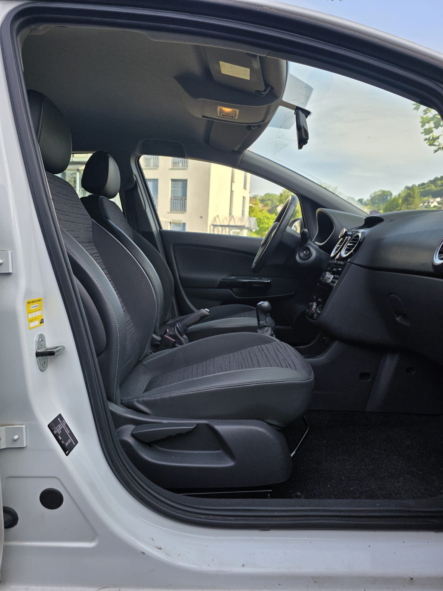 OPEL Corsa 1.4 TP Final Edition-image-9