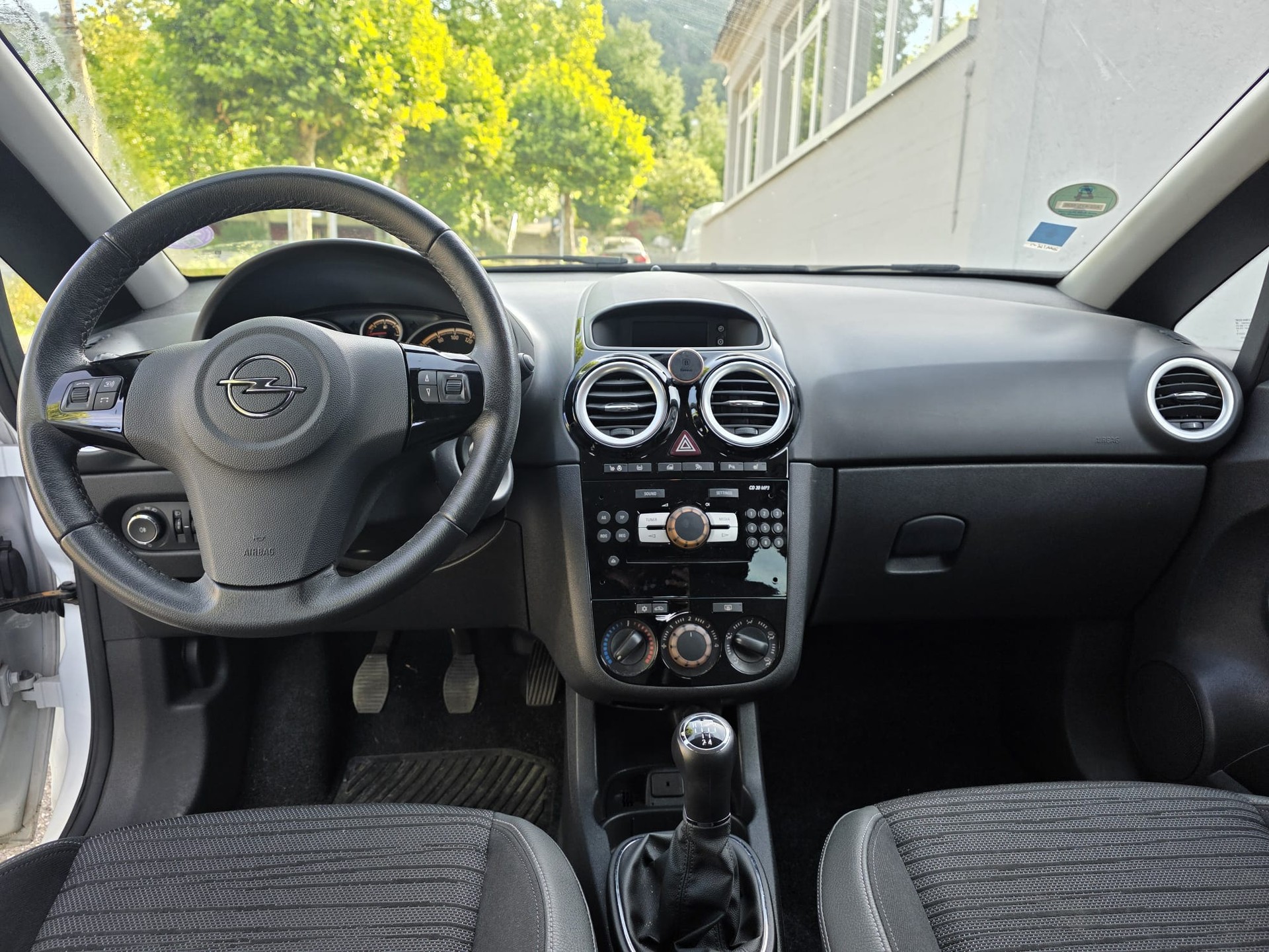 OPEL Corsa 1.4 TP Final Edition-image-7