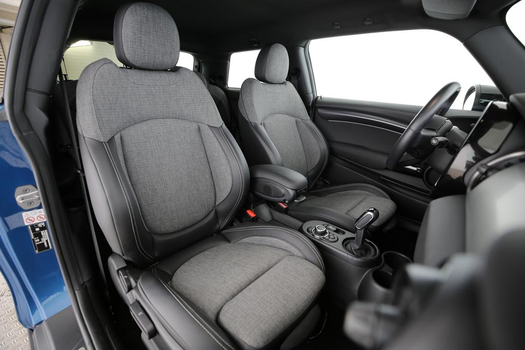 MINI F56 Cooper SE-image-9