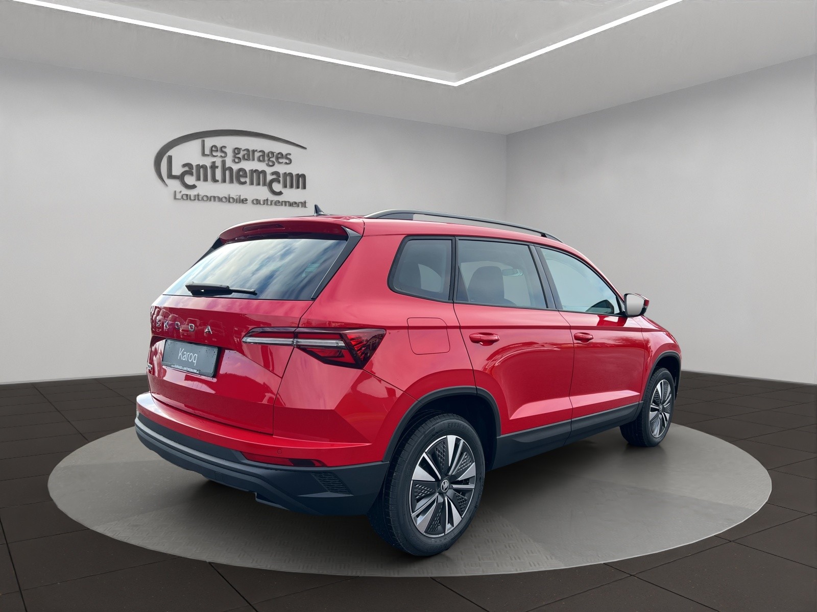 SKODA Karoq 1.5 TSI Dynamic DSG-image-2