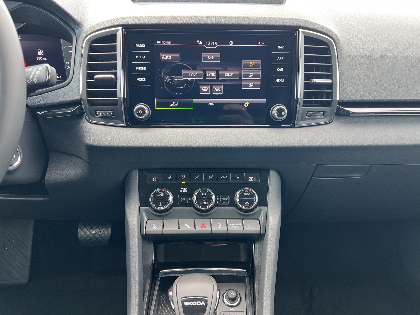 SKODA Karoq 1.5 TSI Dynamic DSG-image-12
