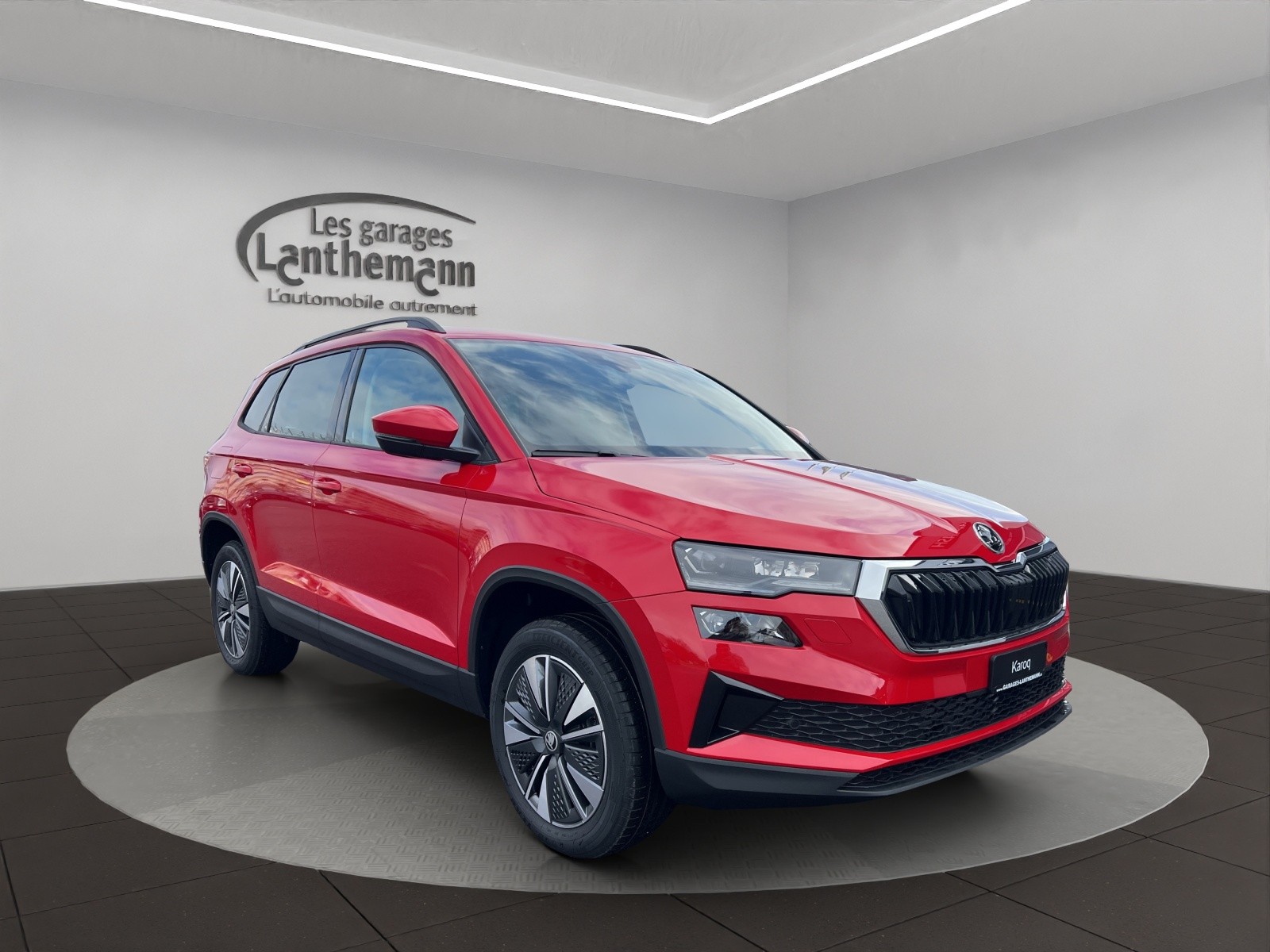 SKODA Karoq 1.5 TSI Dynamic DSG-image-1