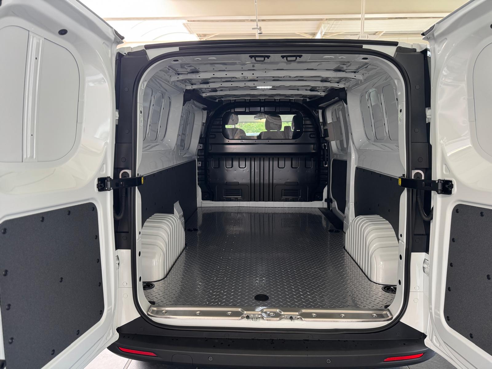 MAXUS Deliver 7 Kaw. L2H1 2.0 TD Base-image-6