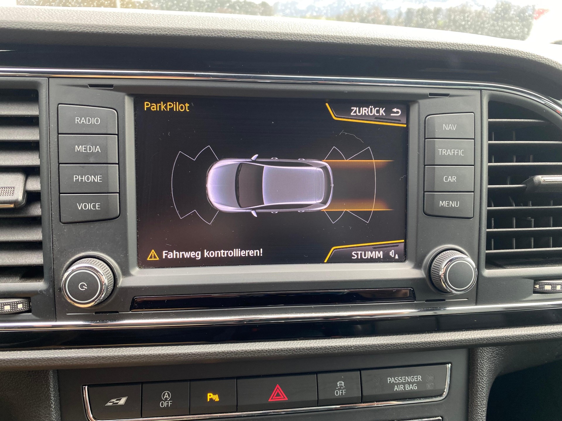 SEAT Leon 2.0 TSI 290 Cupra DSG-image-11