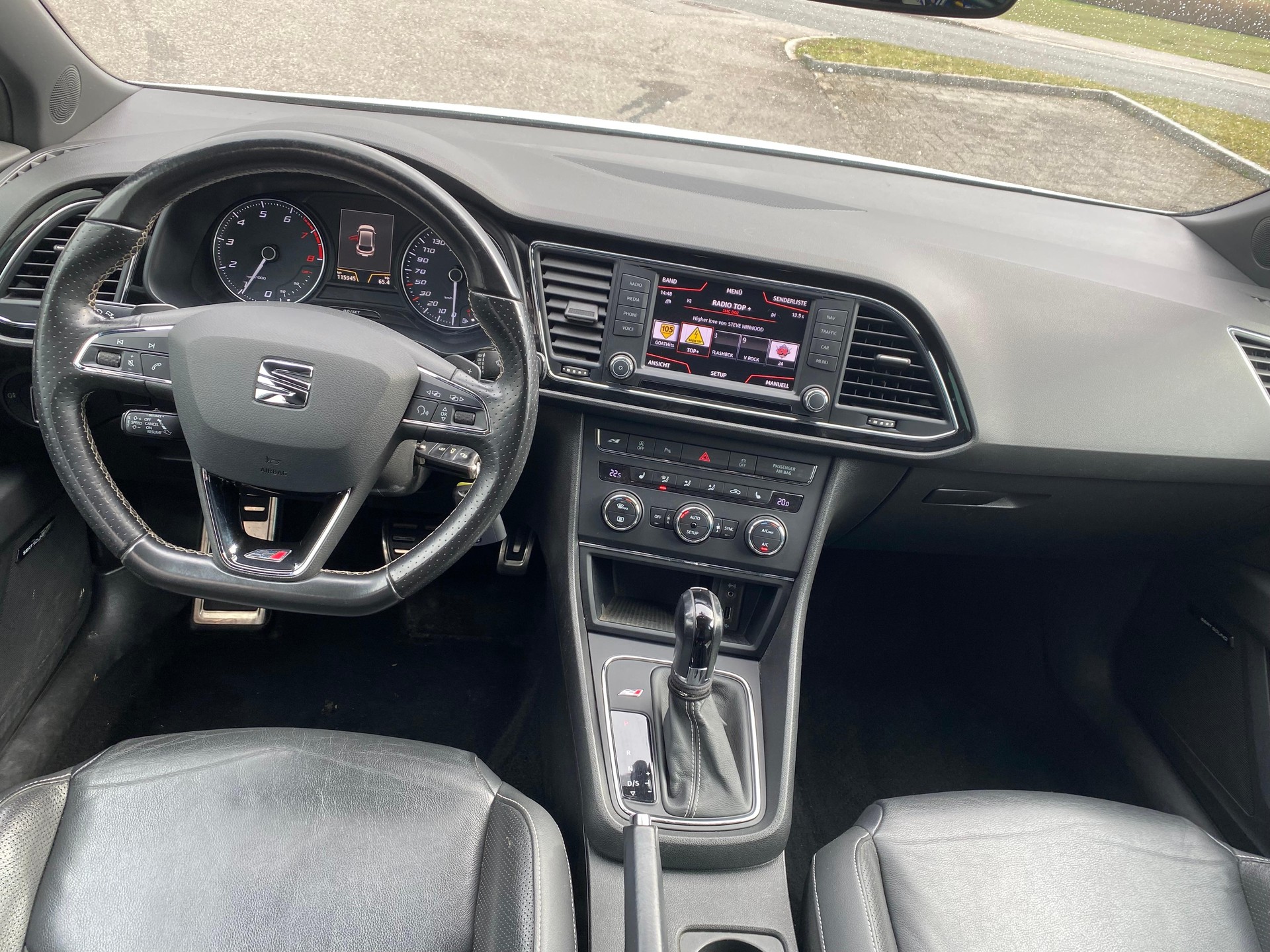 SEAT Leon 2.0 TSI 290 Cupra DSG-image-8