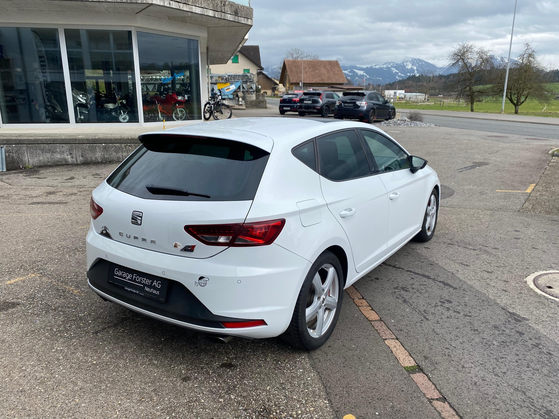 SEAT Leon 2.0 TSI 290 Cupra DSG-image-5