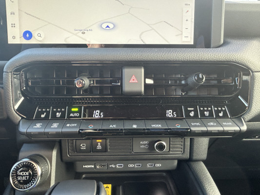 TOYOTA LandCruiser 2.8 48V Style-image-12