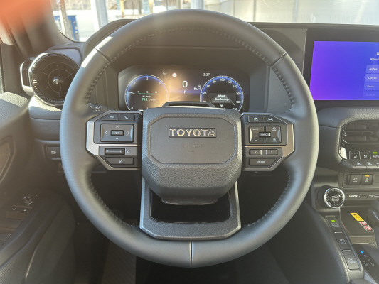 TOYOTA LandCruiser 2.8 48V Style-image-8