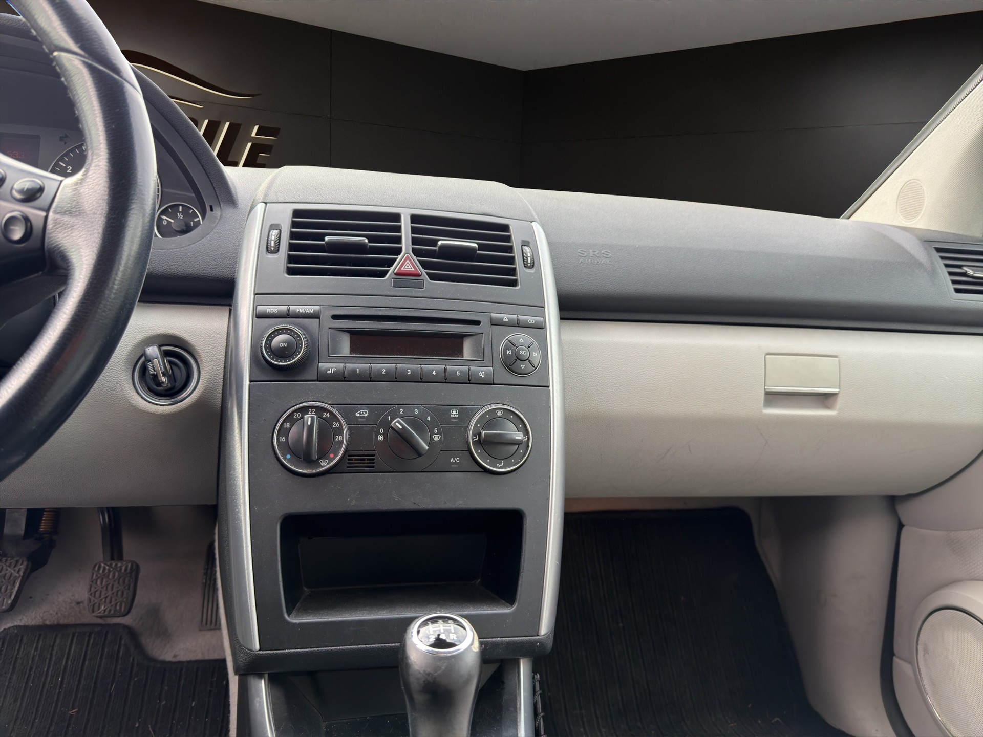 MERCEDES-BENZ A 150 Avantgarde-image-10
