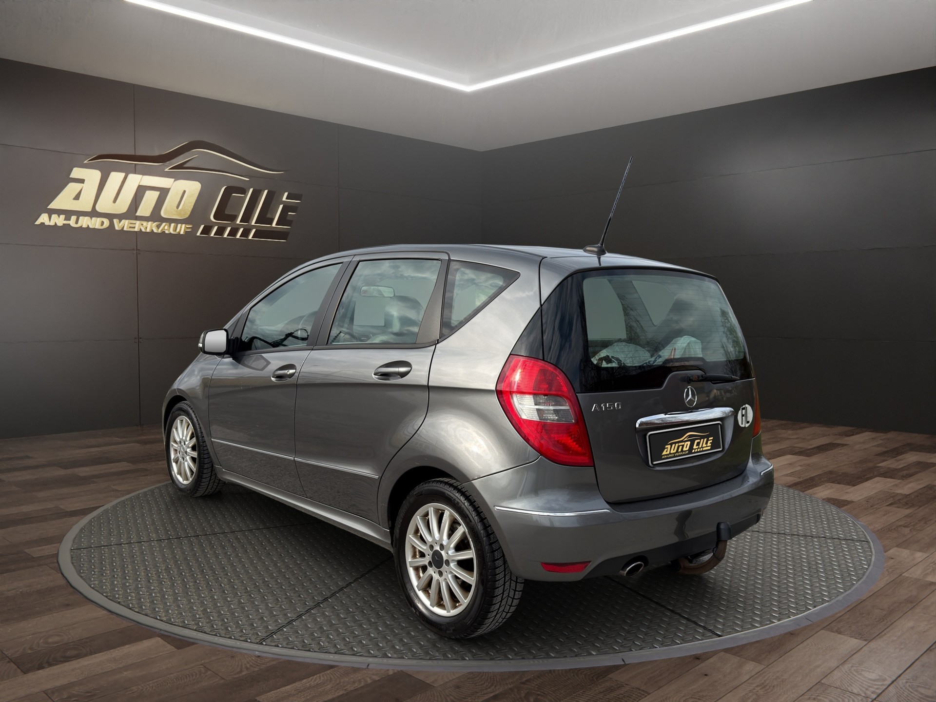 MERCEDES-BENZ A 150 Avantgarde-image-4