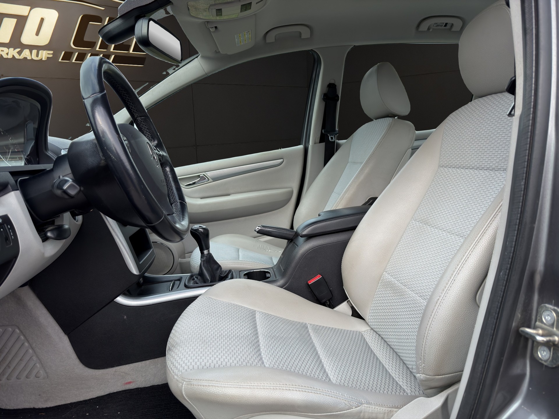 MERCEDES-BENZ A 150 Avantgarde-image-8