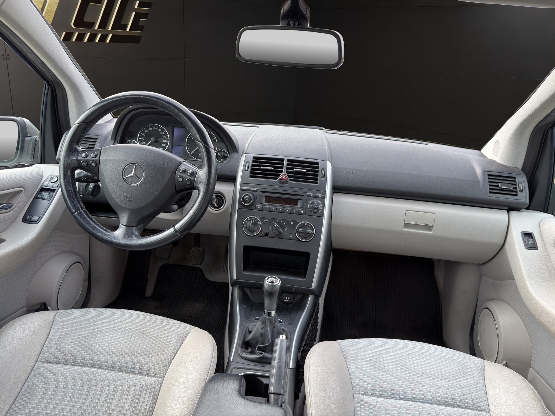 MERCEDES-BENZ A 150 Avantgarde-image-9