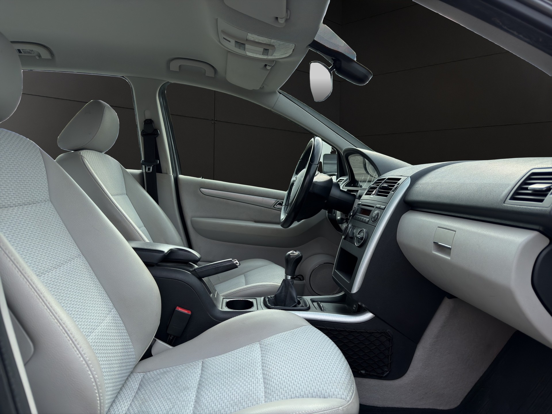 MERCEDES-BENZ A 150 Avantgarde-image-7