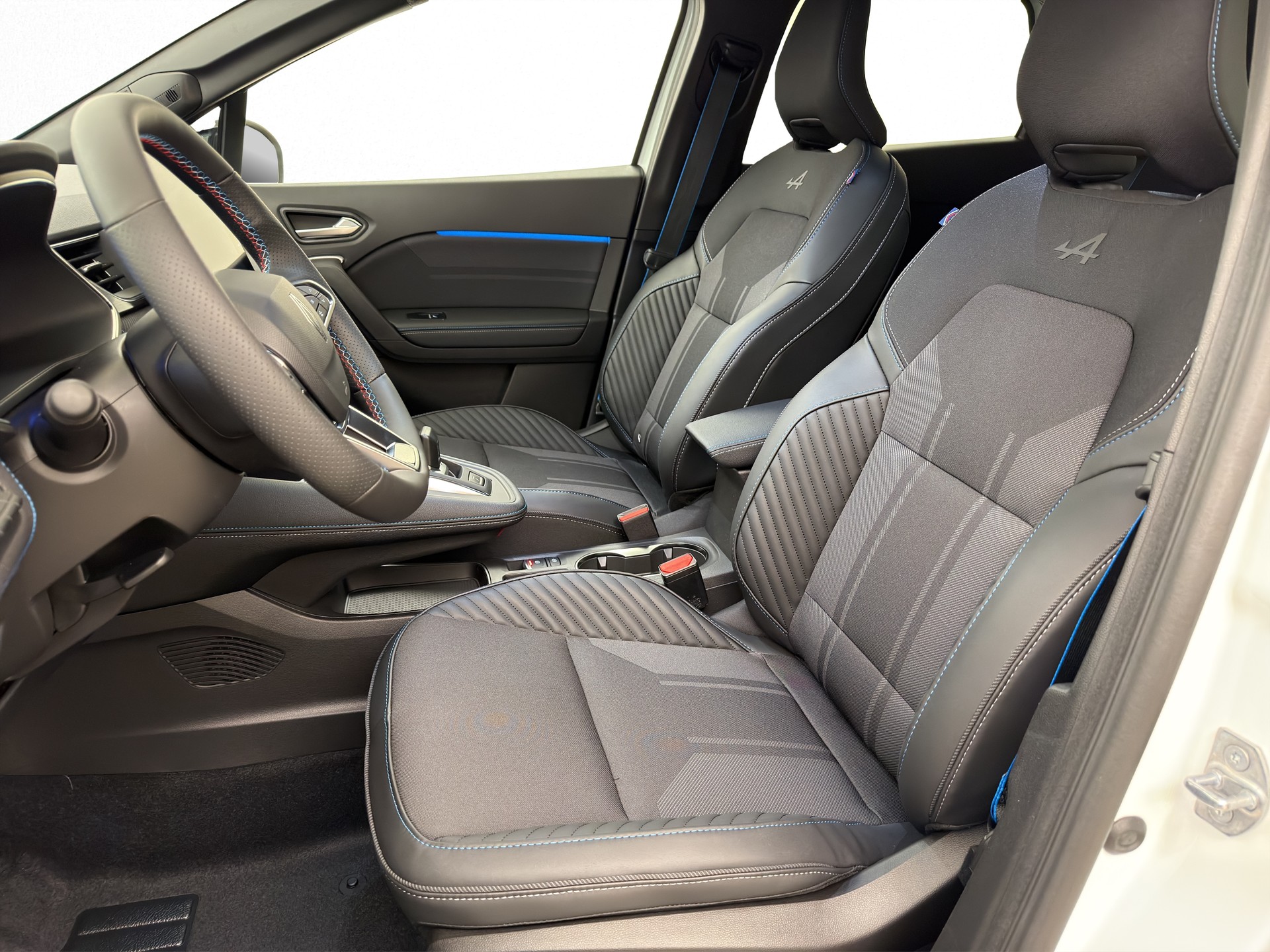 RENAULT Captur 1.8 E-Tech esprit Alpine-image-3