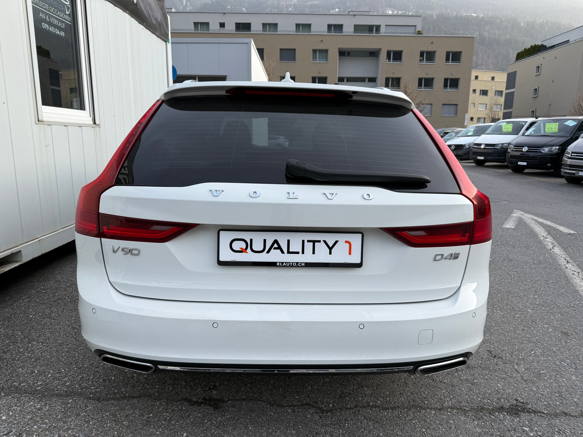 VOLVO V90 D4 Inscription-image-4