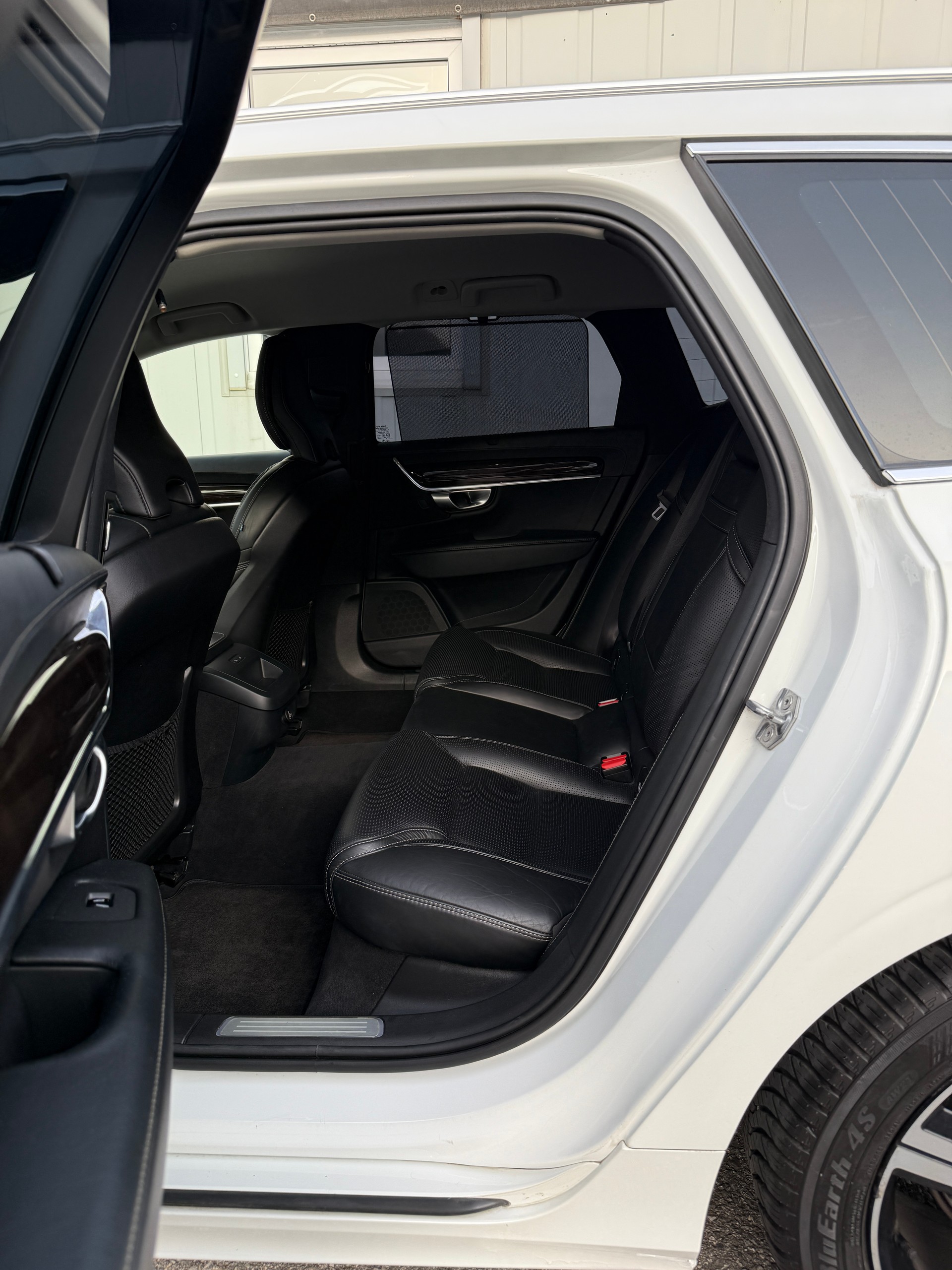 VOLVO V90 D4 Inscription-image-15