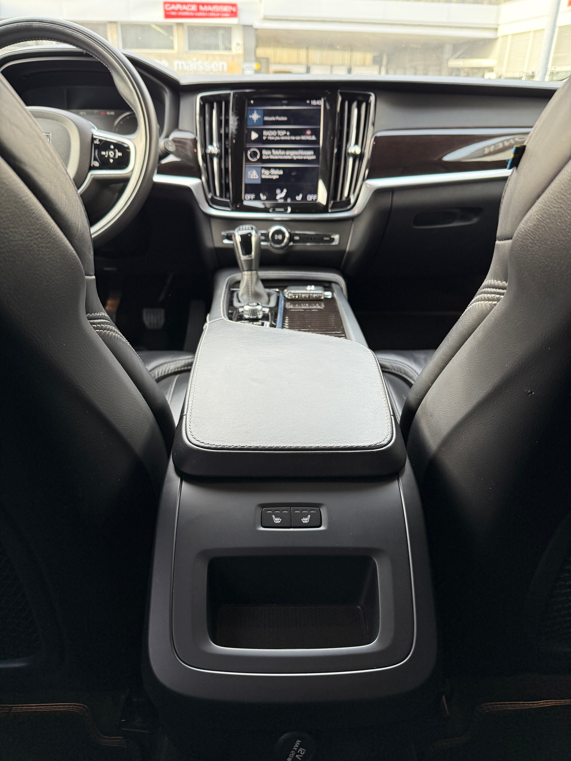 VOLVO V90 D4 Inscription-image-28