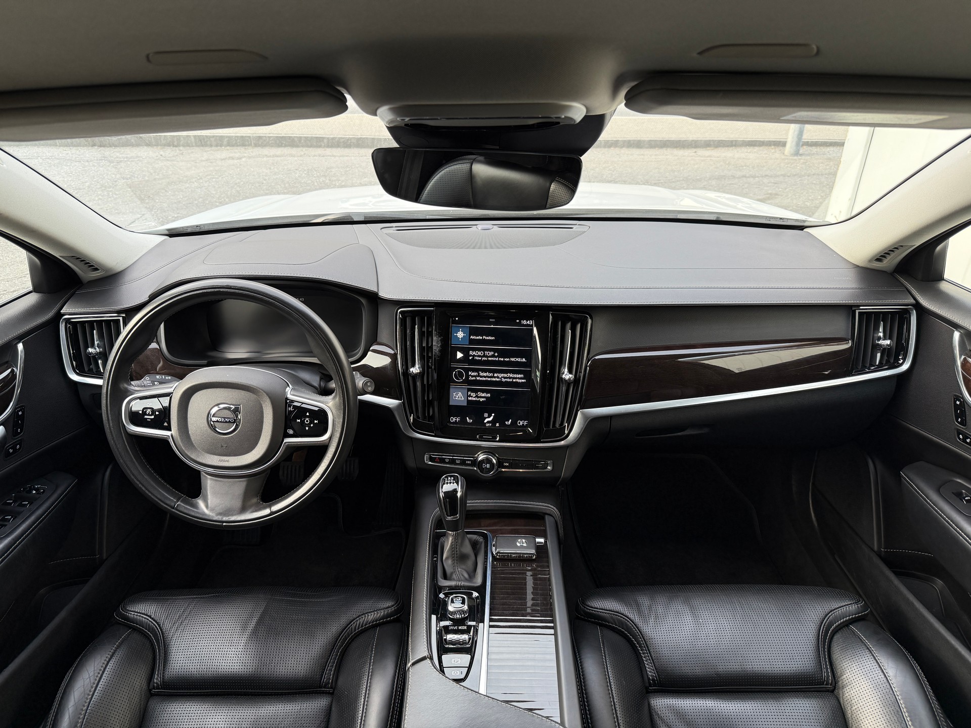 VOLVO V90 D4 Inscription-image-16