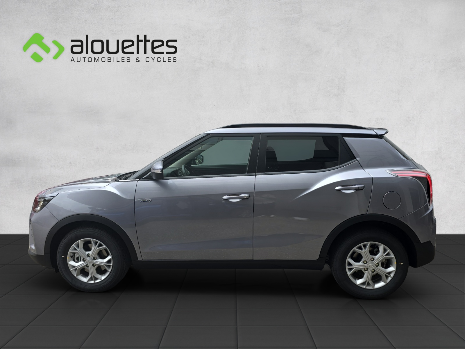 KGM-SsangYong Tivoli 1.5 T GDI Bronze 4WD Automat-image-2